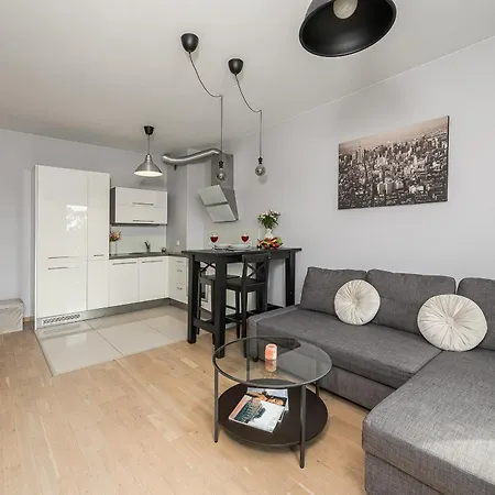 Lumina I Cozy 2-room With Balcony I 4 Guests I Metro * Βαρσοβία