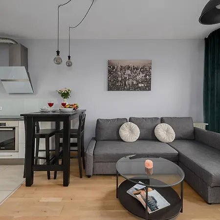 Lumina I Cozy 2-room With Balcony I 4 Guests I Metro
