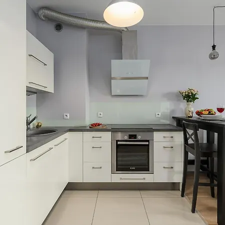 Lumina I Cozy 2-room With Balcony I 4 Guests I Metro *